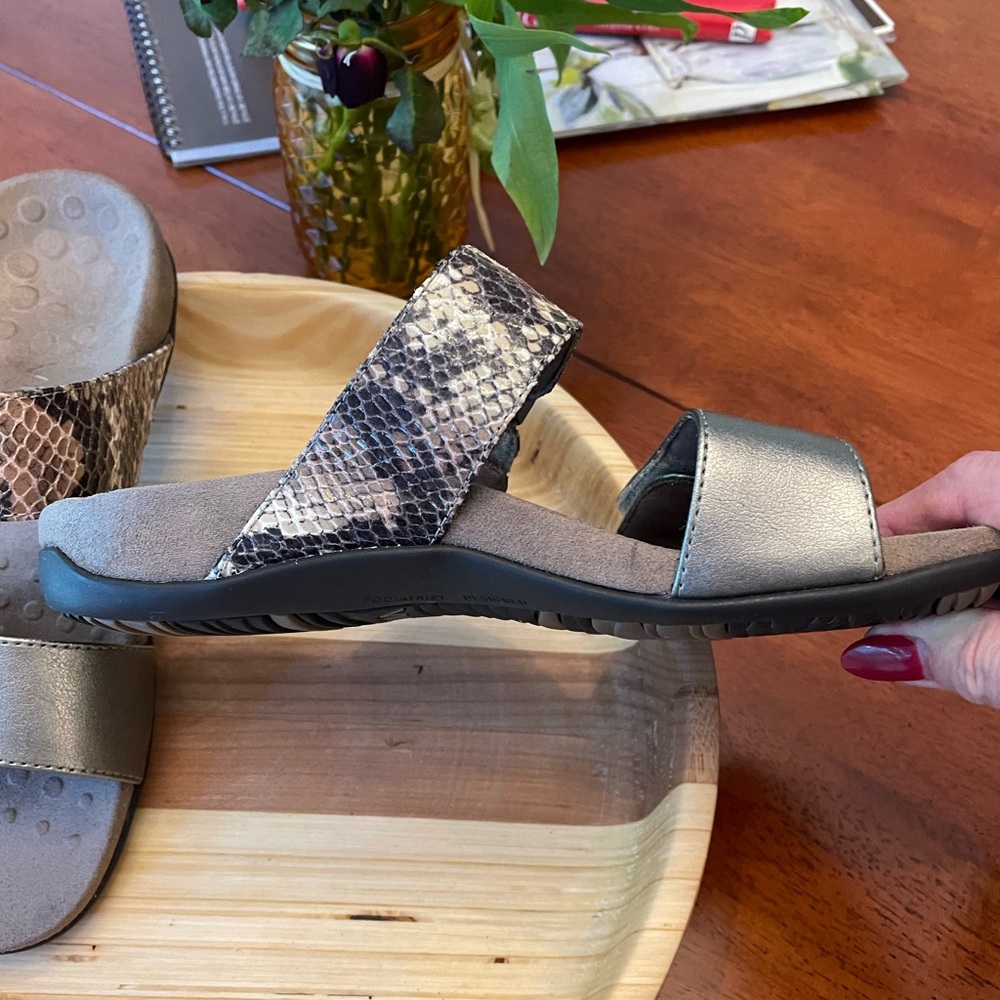 Vionic Sandals - image 2